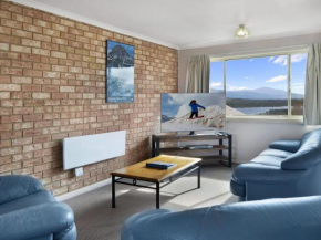 Beloka 7 - 2BR Townhouse l Lake Views l Spa Bath l WiFi Jindabyne